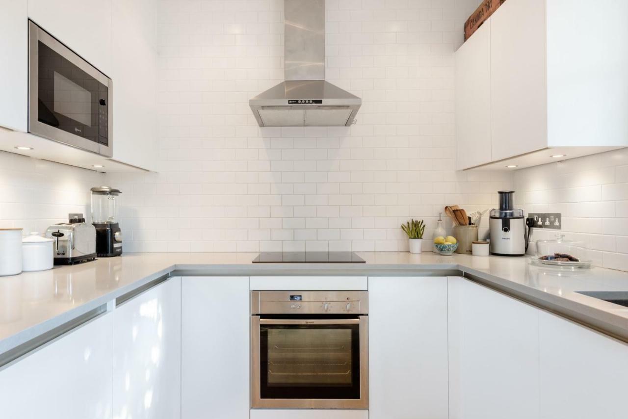 Hébergement de vacances Gorgeous, 4 Bed Victorian House In Dollis Hill Londres